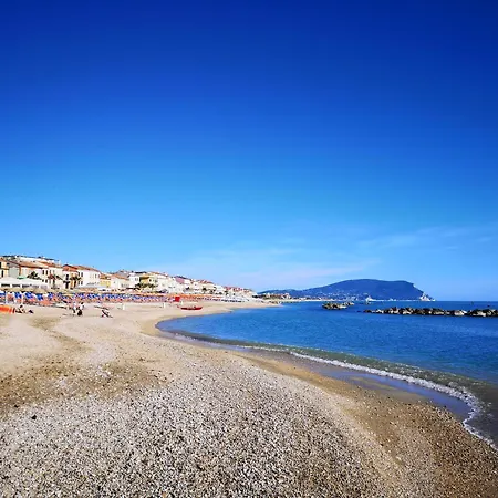 Al Mare Con Garage Daire